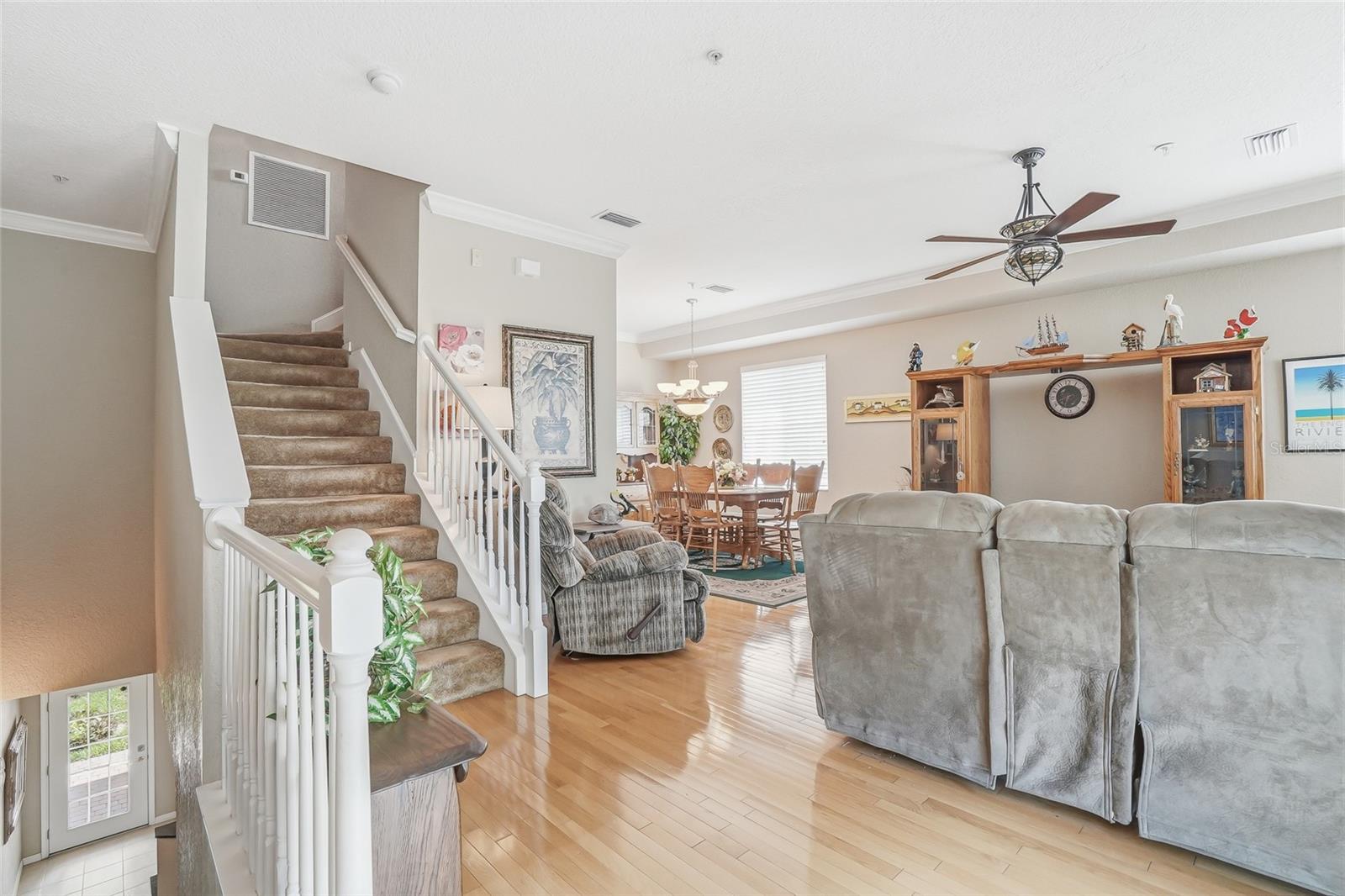 RIVERBAY TWNHMS PH ONE - Residential