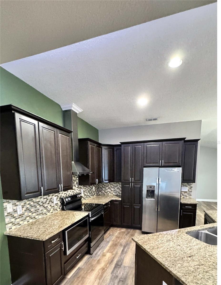 COACHMAN LAKES - Residential