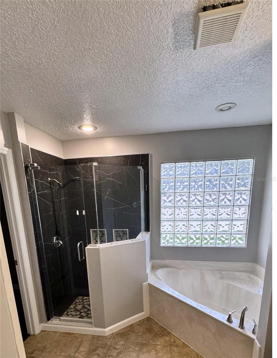 COACHMAN LAKES - Residential