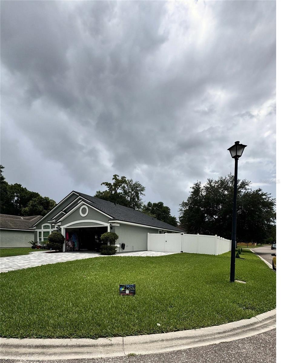 COACHMAN LAKES - Residential