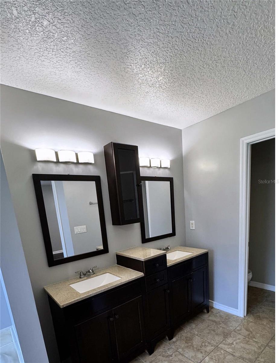 COACHMAN LAKES - Residential