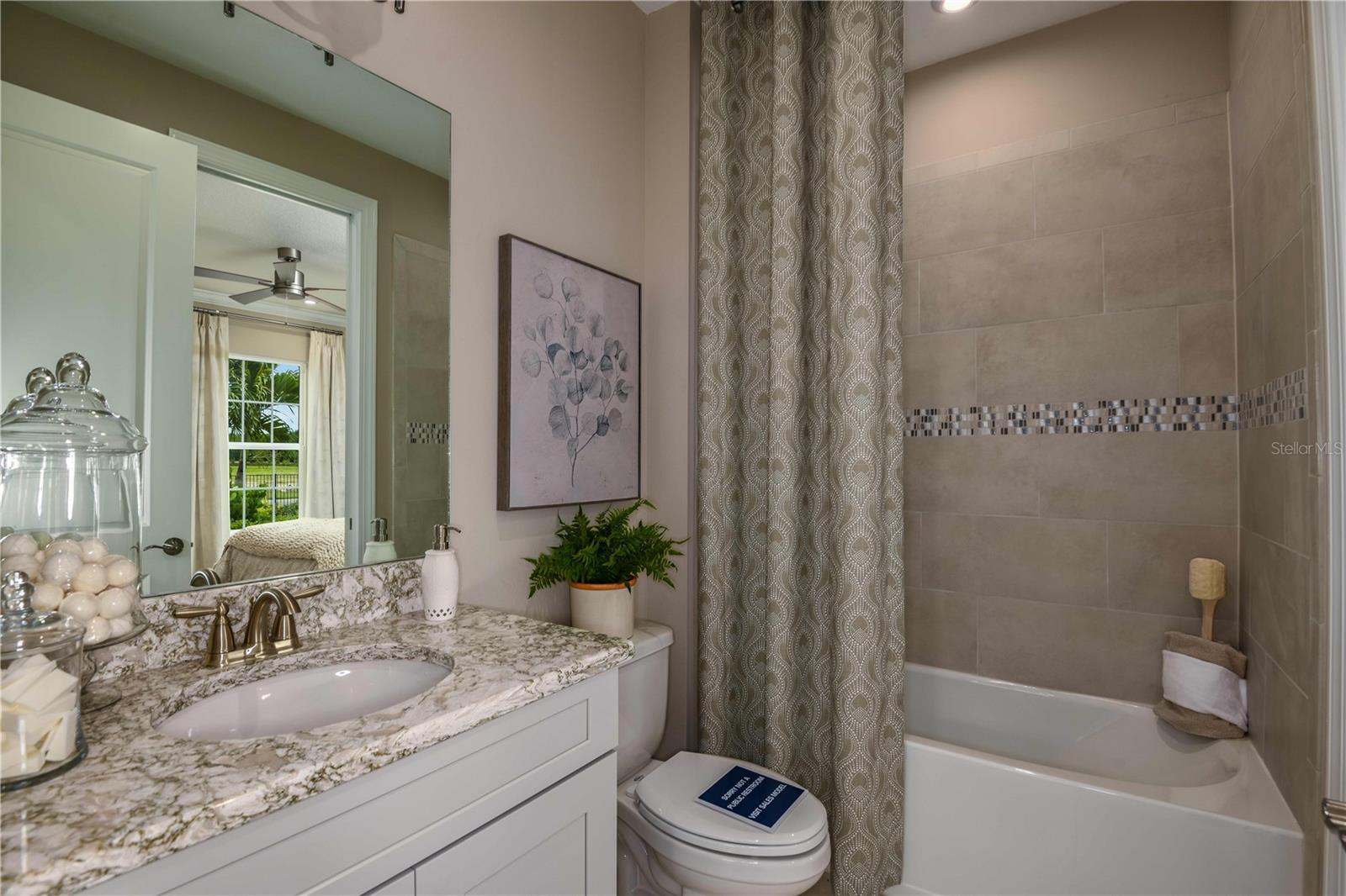 AZARIO ESPLANADE - Residential