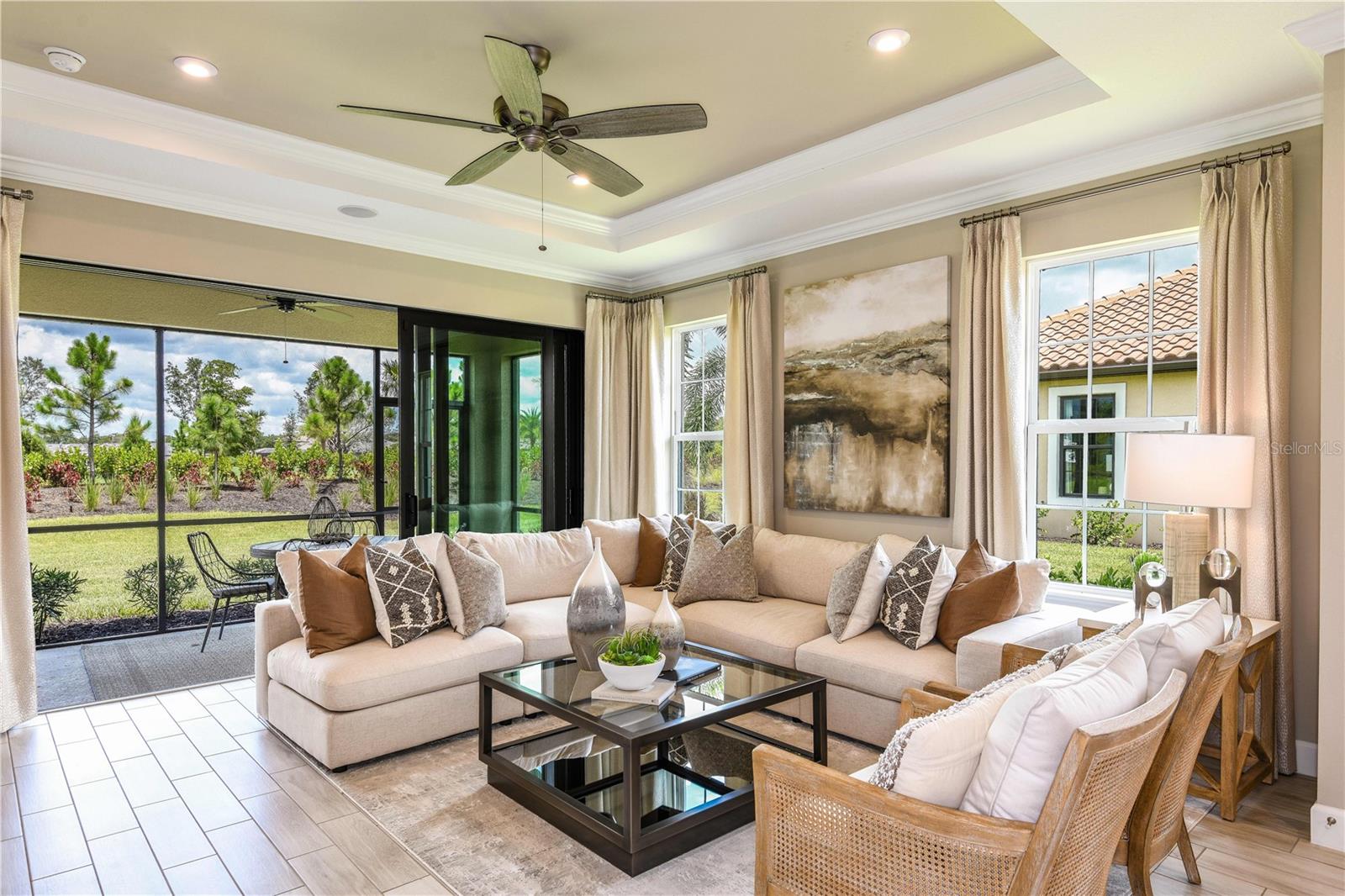 AZARIO ESPLANADE - Residential