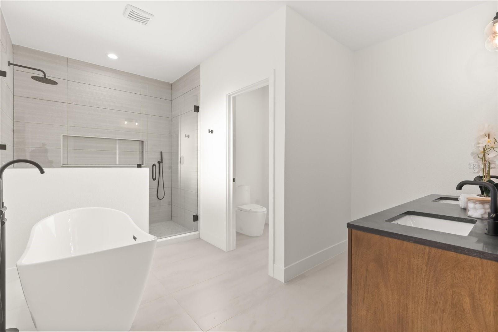 ST PETERSBURG INVESTMENT CO SUB - Residential