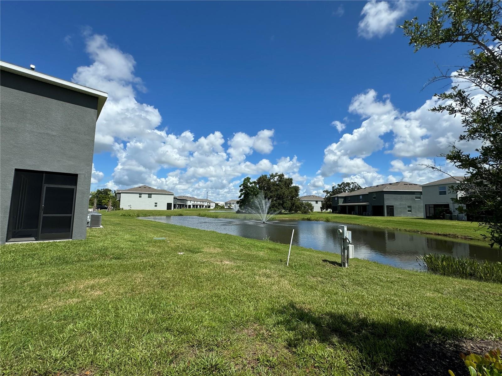 PROMENADE EAST - Residential Lease