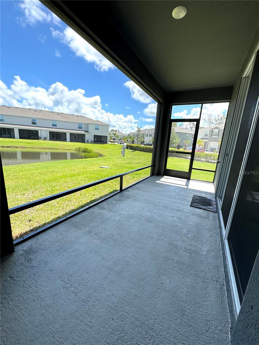 PROMENADE EAST - Residential Lease