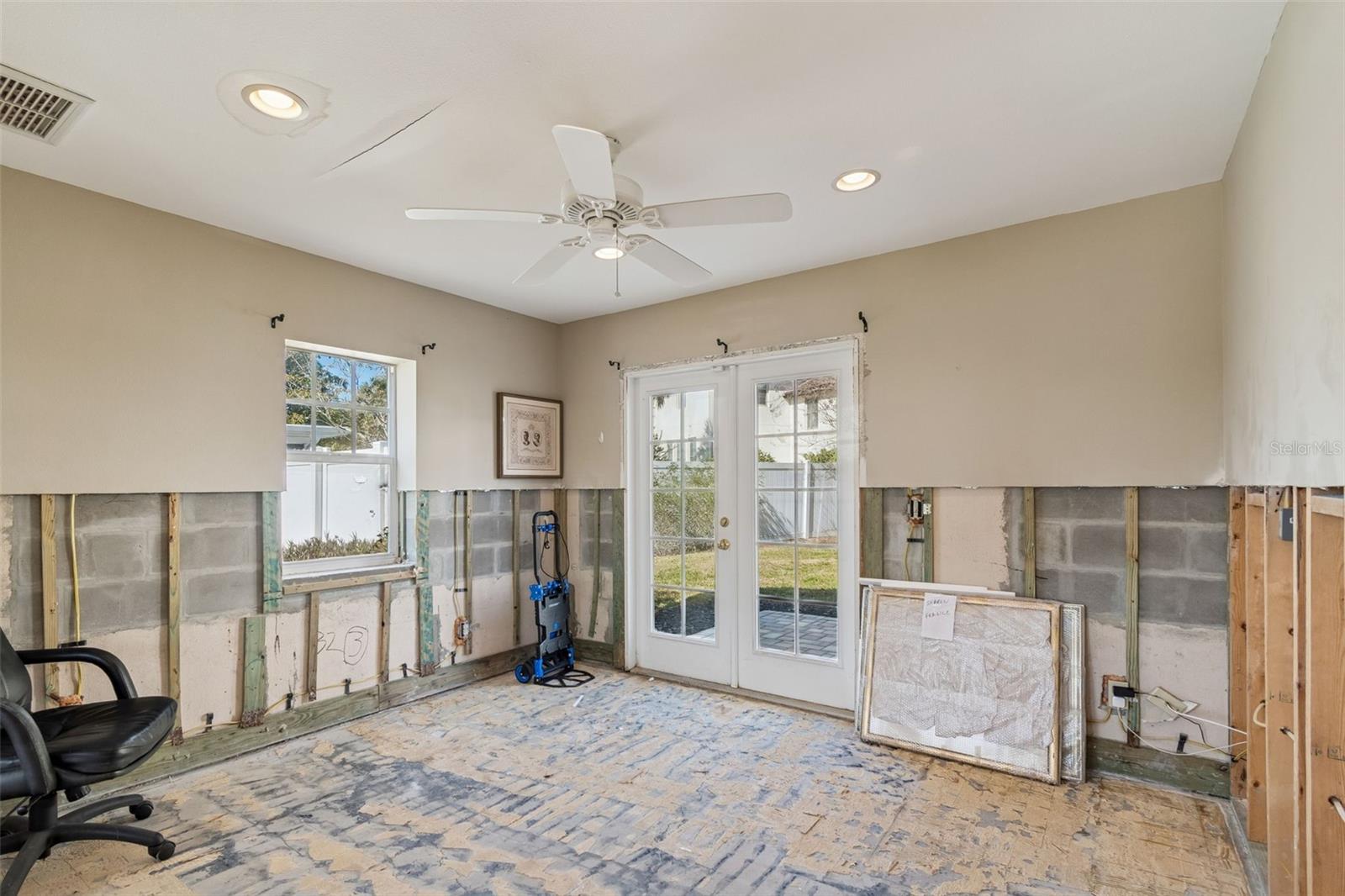 BAYSHORE ESTATES 4 - Residential