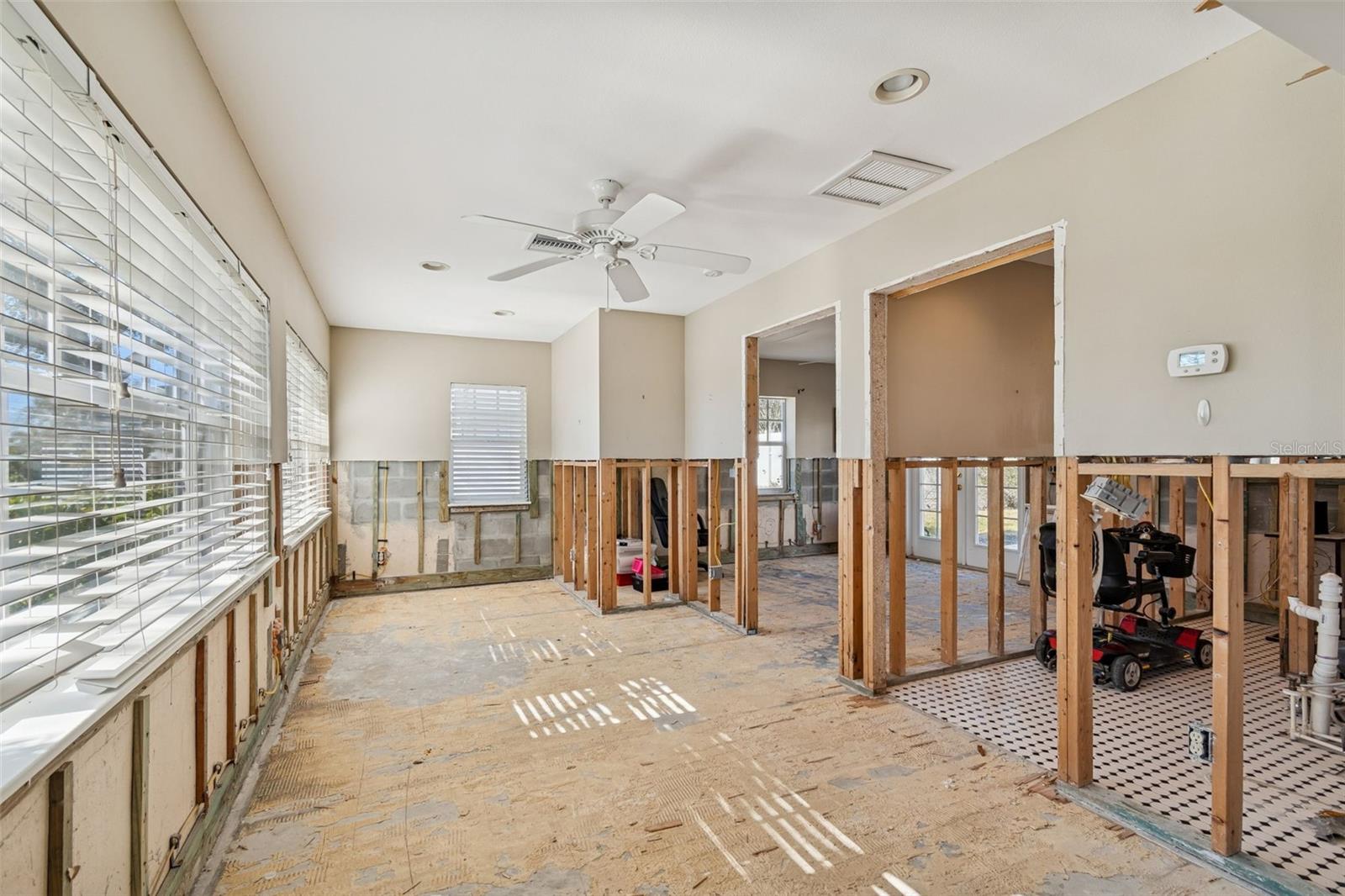 BAYSHORE ESTATES 4 - Residential