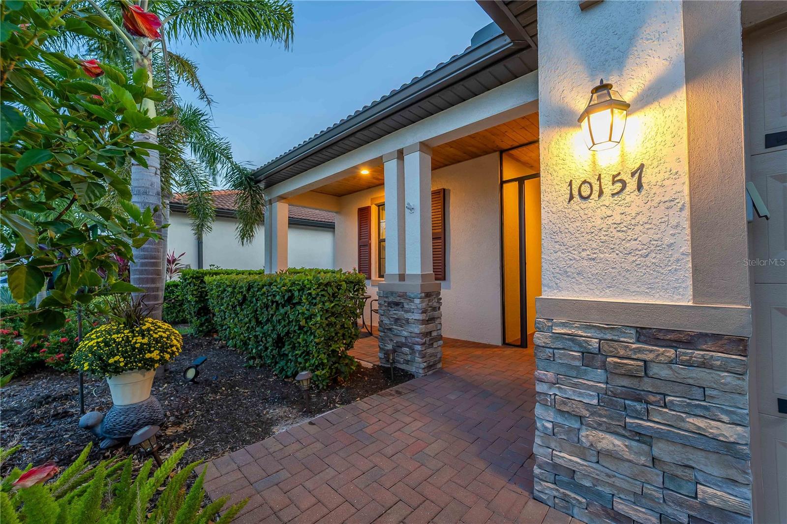 SARASOTA NATIONAL PH 9-B - Residential