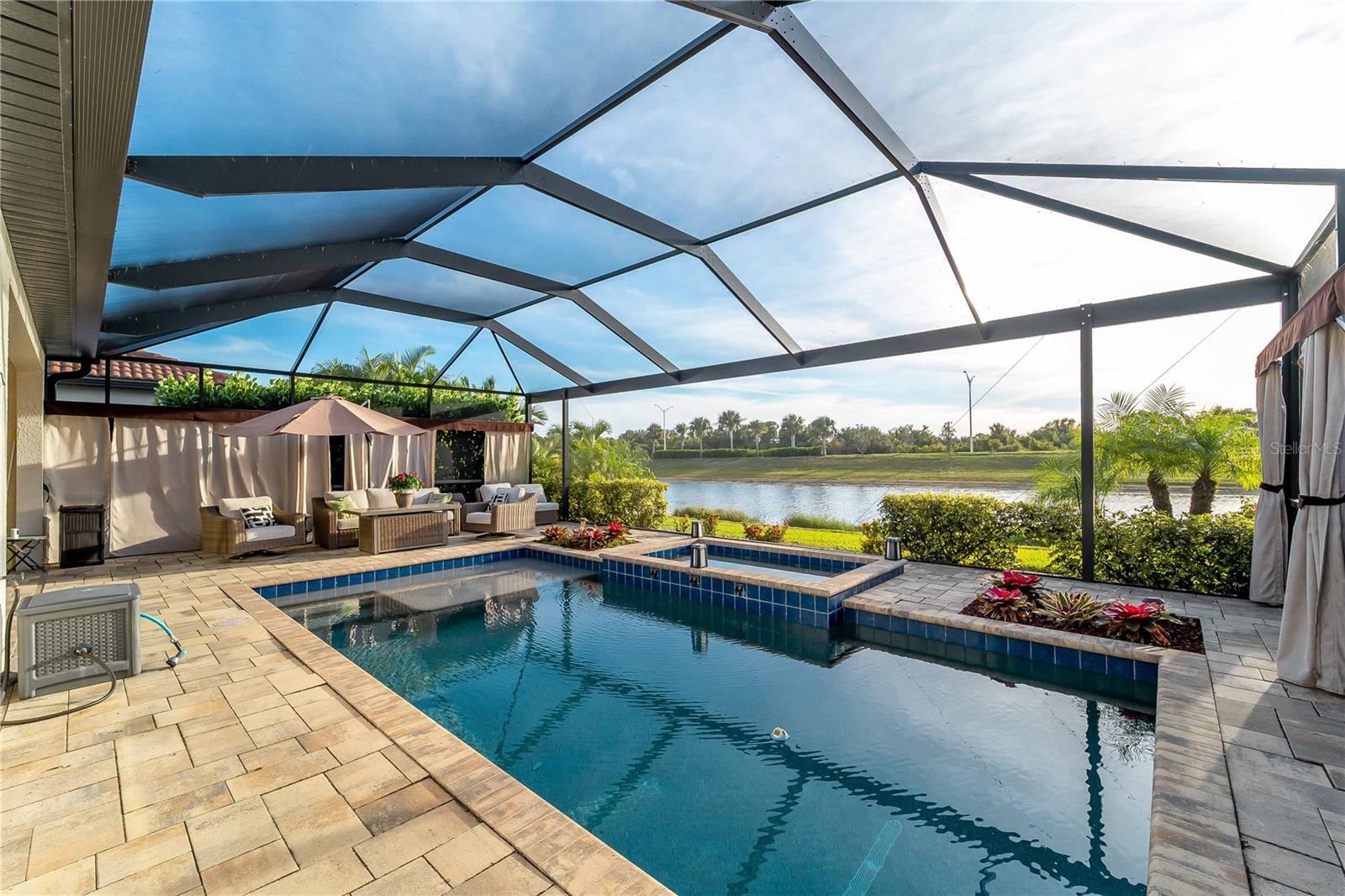 SARASOTA NATIONAL PH 9-B - Residential