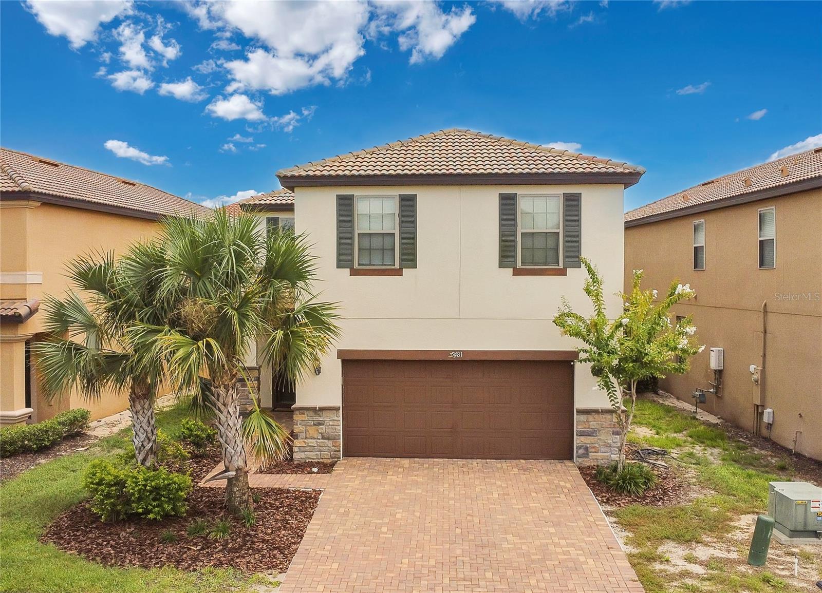 5481 MISTY OAK CIRCLE