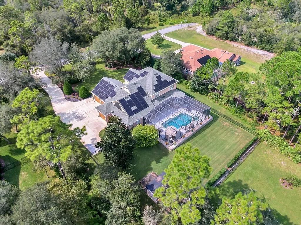 NEW ENGLAND VILLAGE - Residential