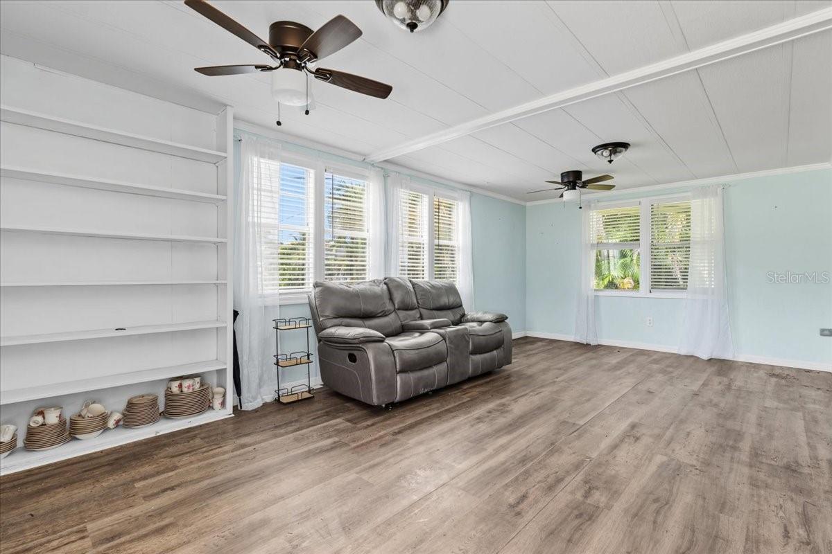 PINE LAKE - Residential