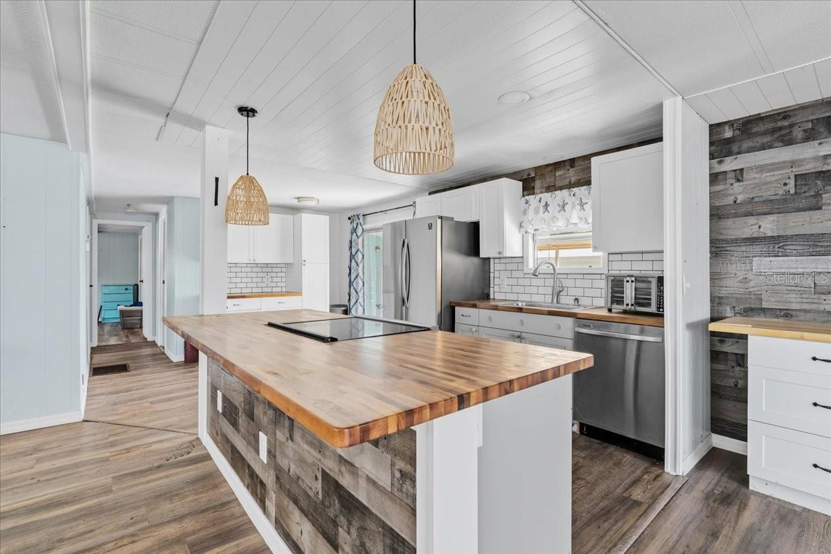 PINE LAKE - Residential