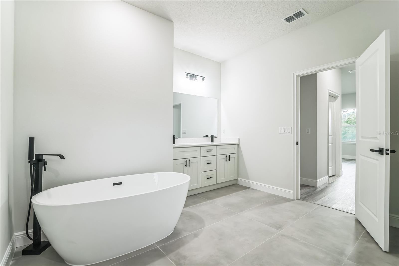 MARION OAKS UN 11 - Residential