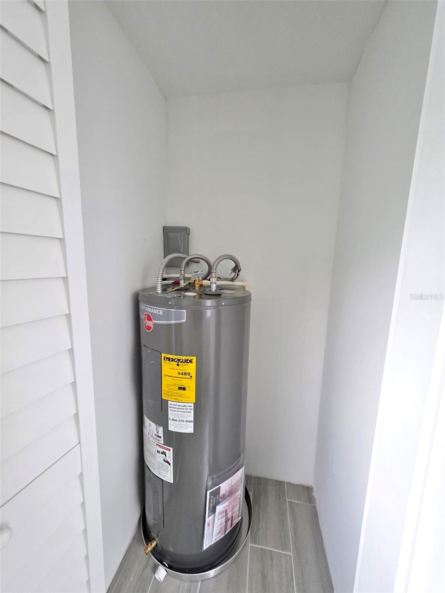 EDGEMERE - Residential