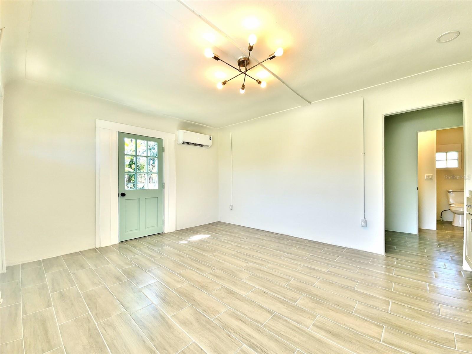 EDGEMERE - Residential