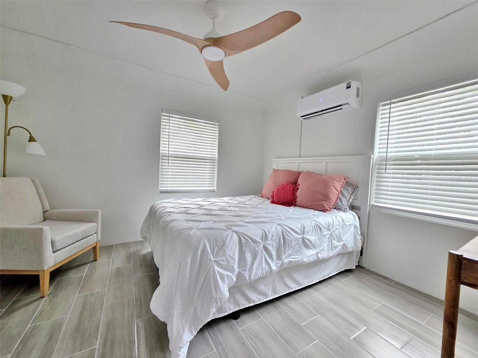 EDGEMERE - Residential