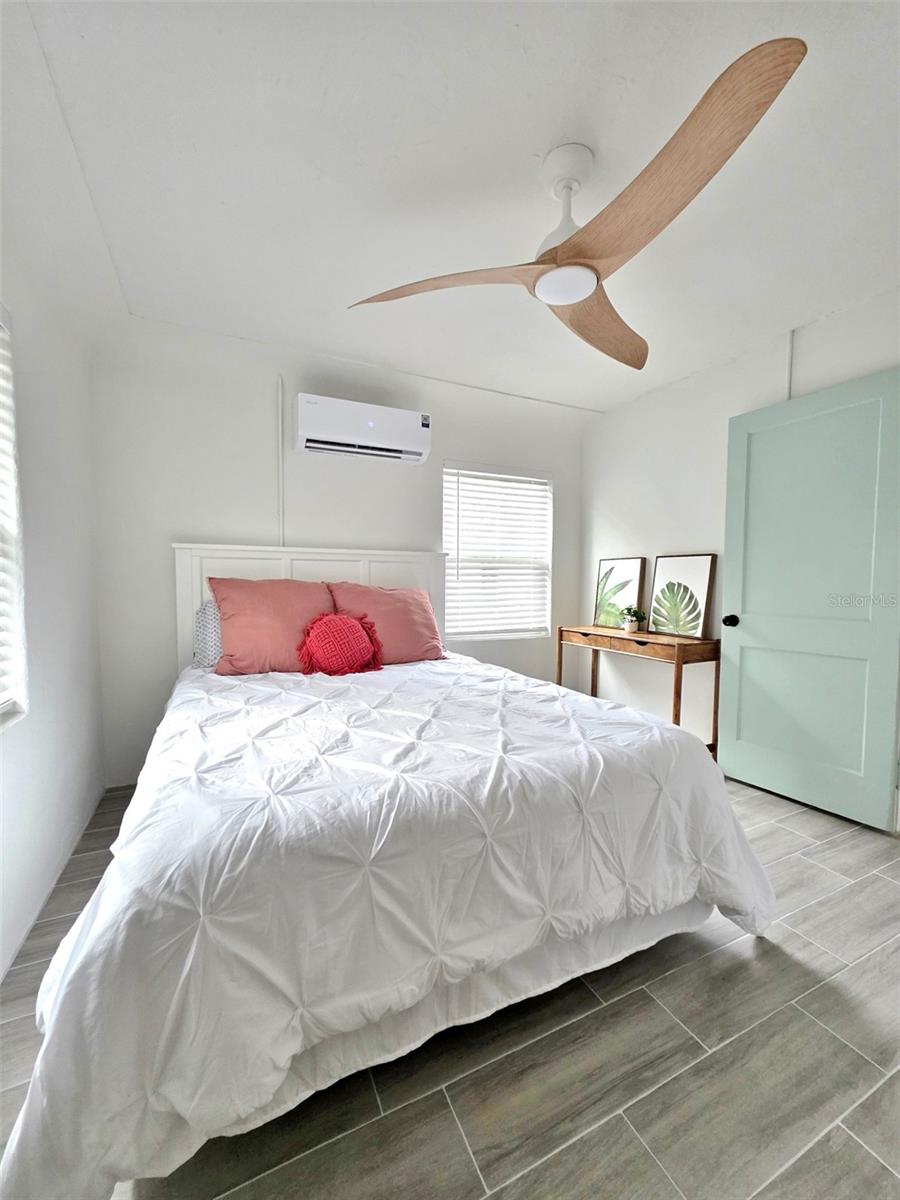 EDGEMERE - Residential