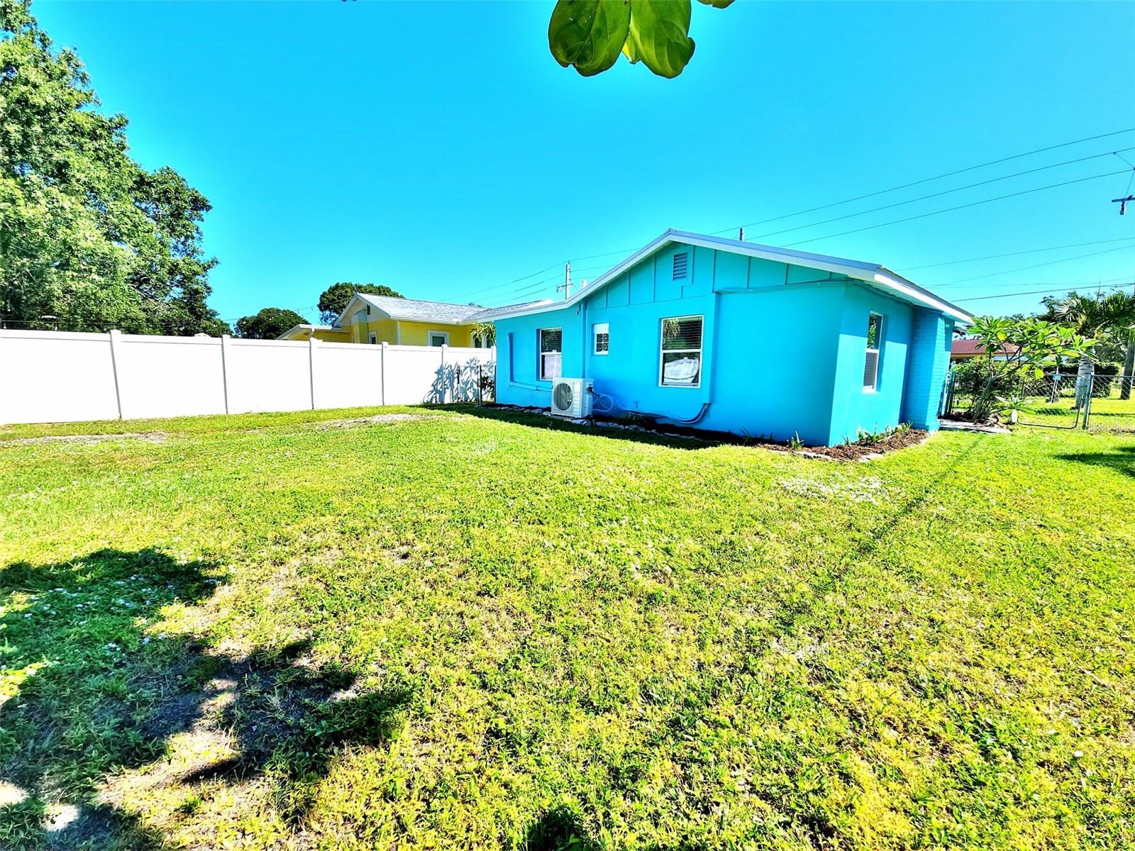 EDGEMERE - Residential