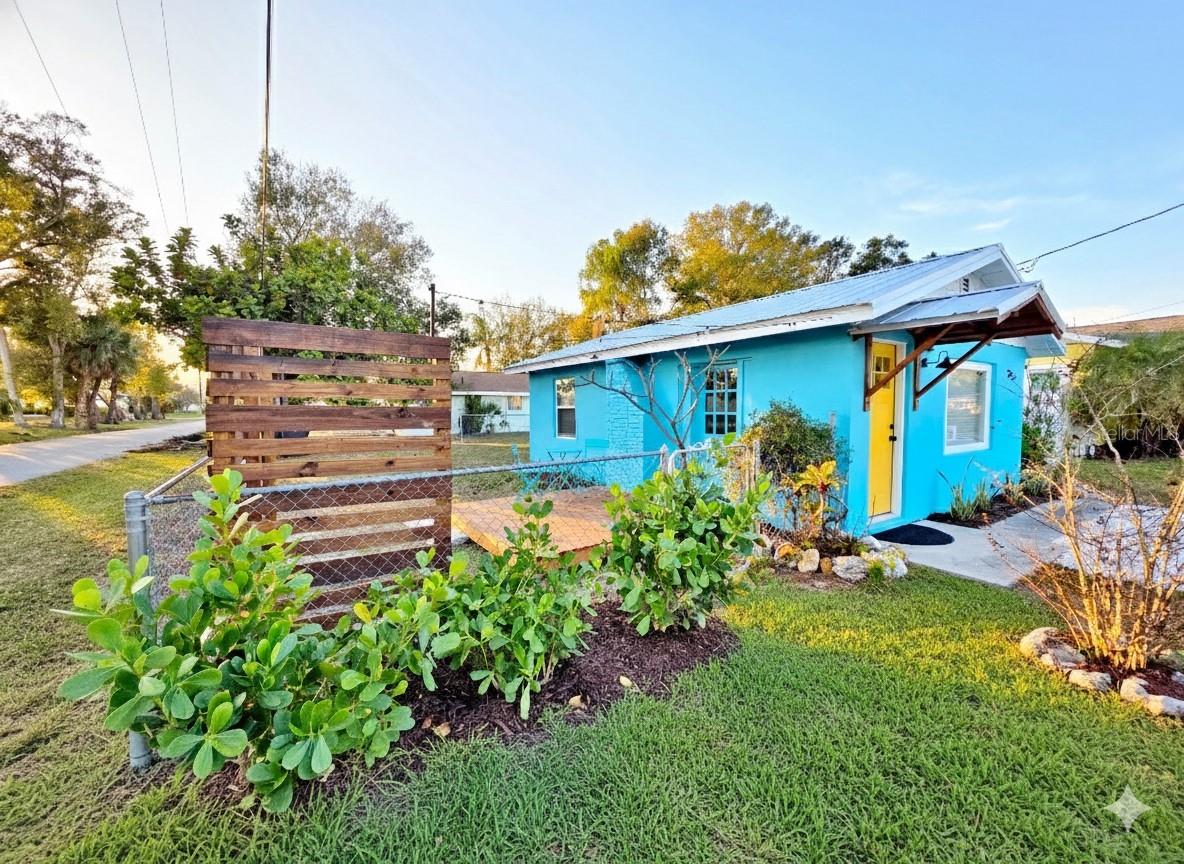 EDGEMERE - Residential