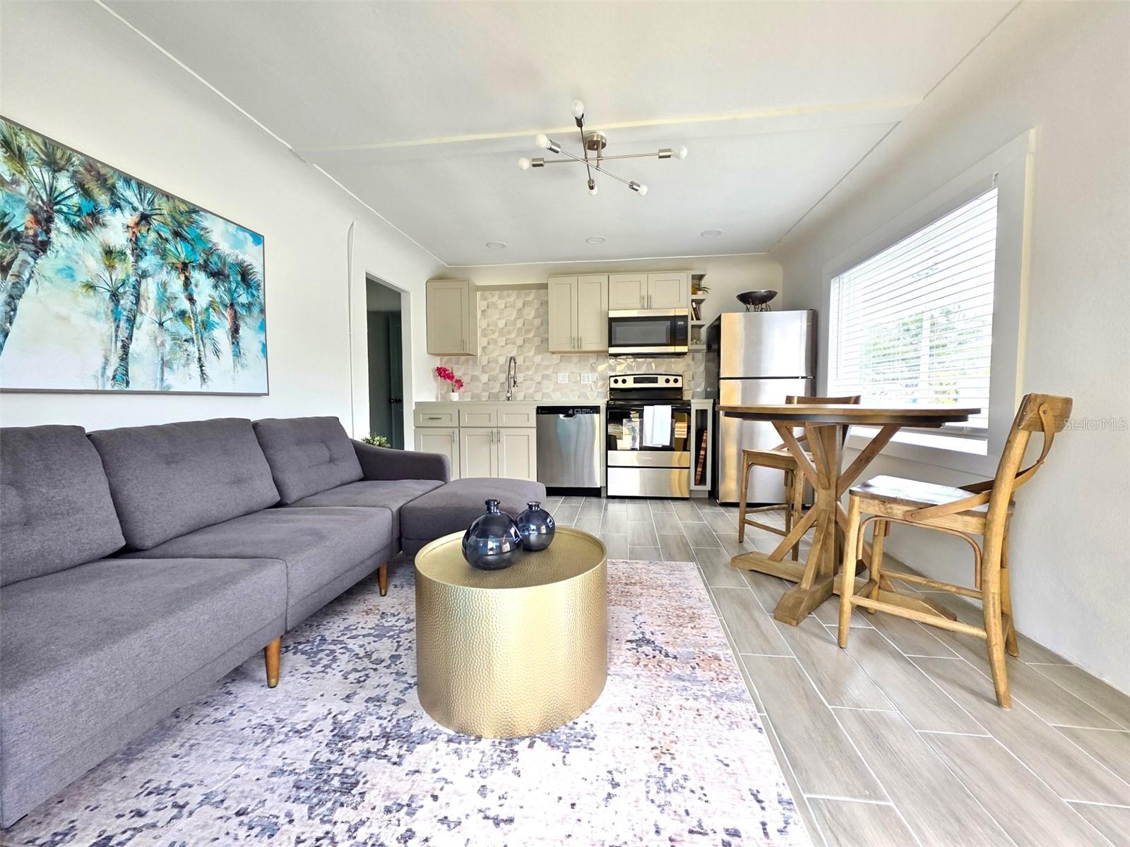 EDGEMERE - Residential