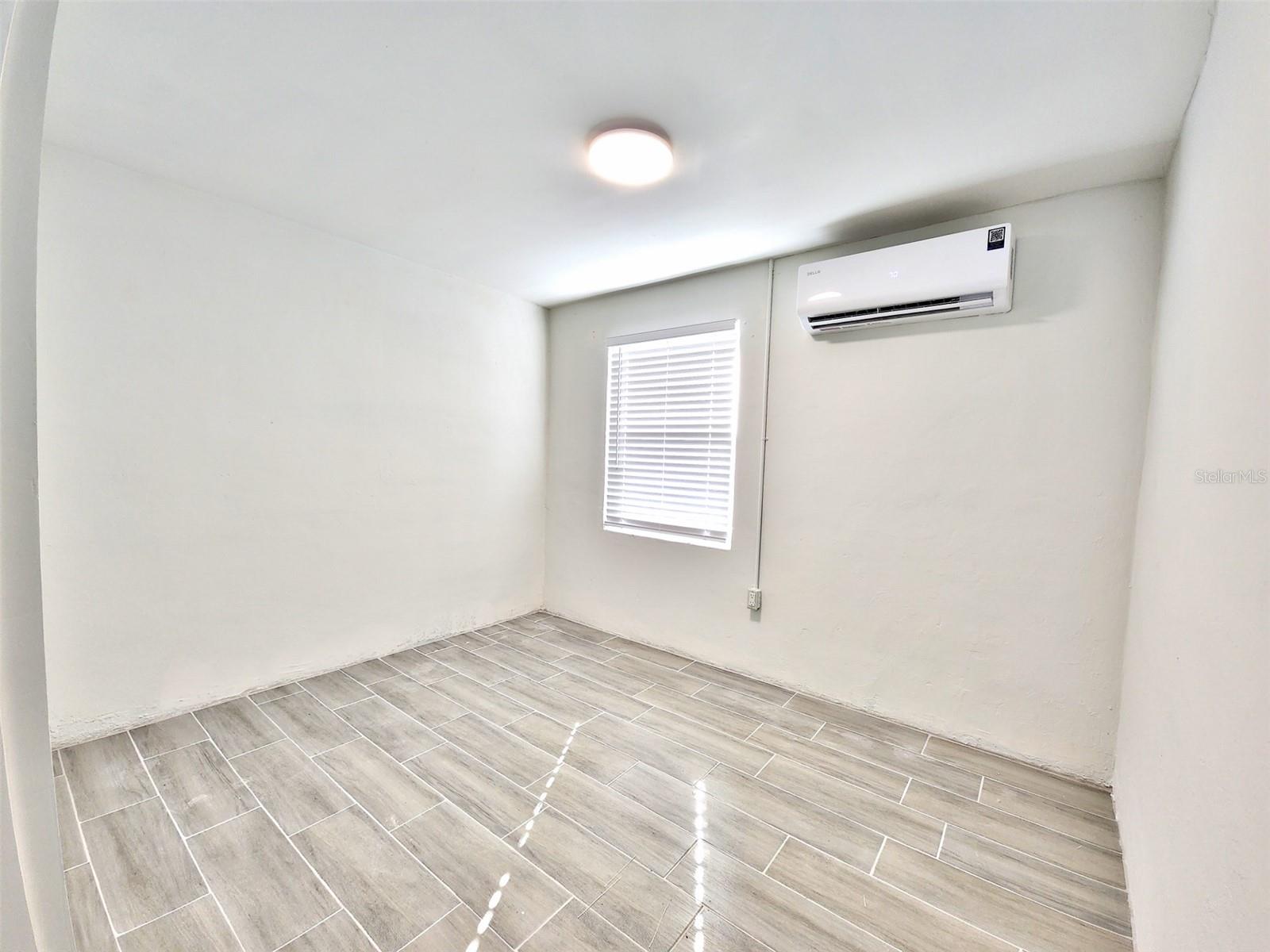 EDGEMERE - Residential