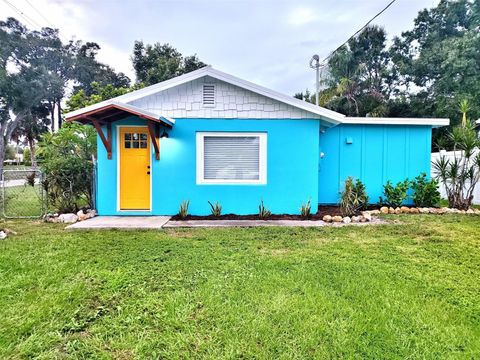 322 34TH STREET W BRADENTON FL 34205