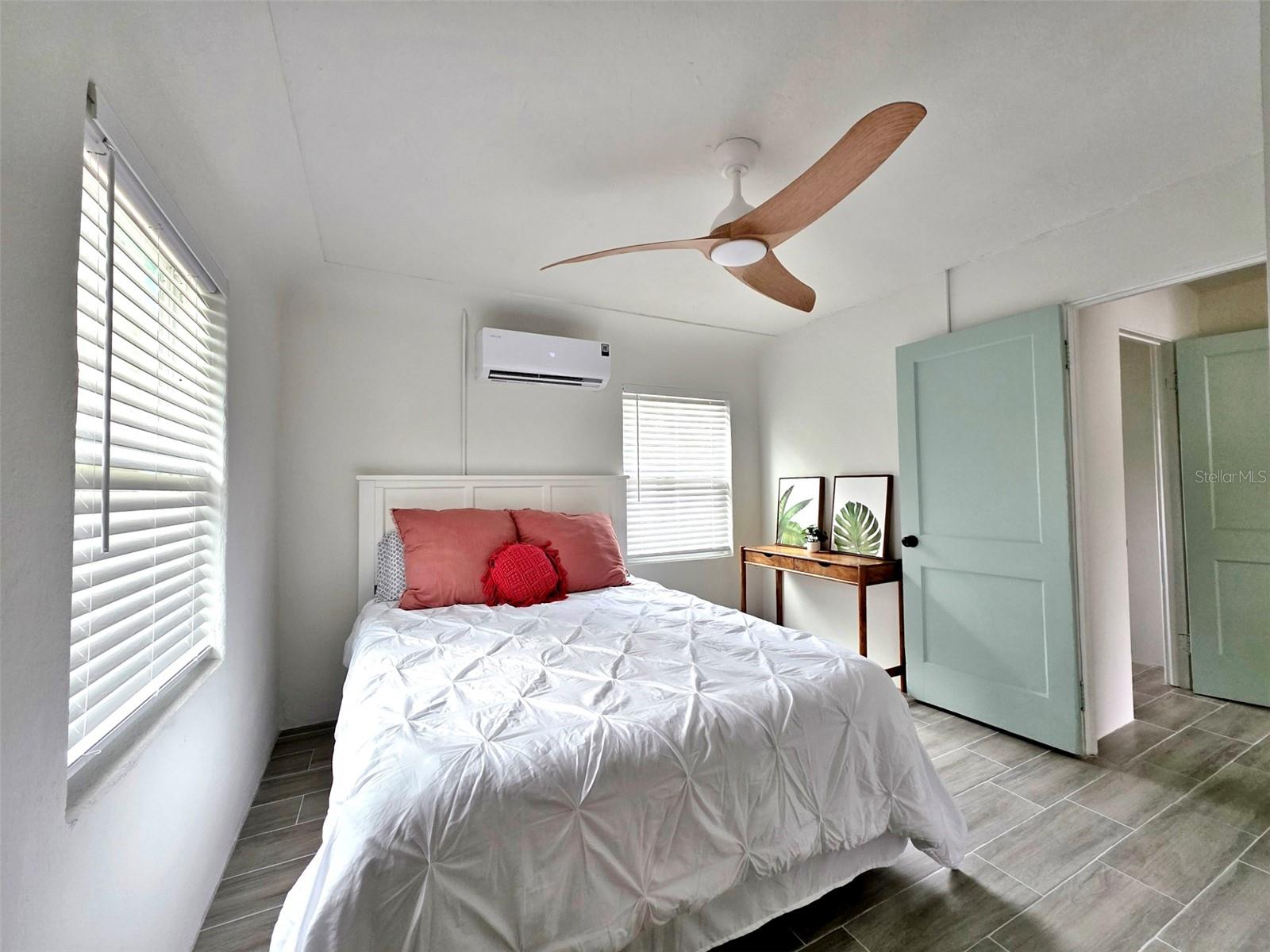 EDGEMERE - Residential