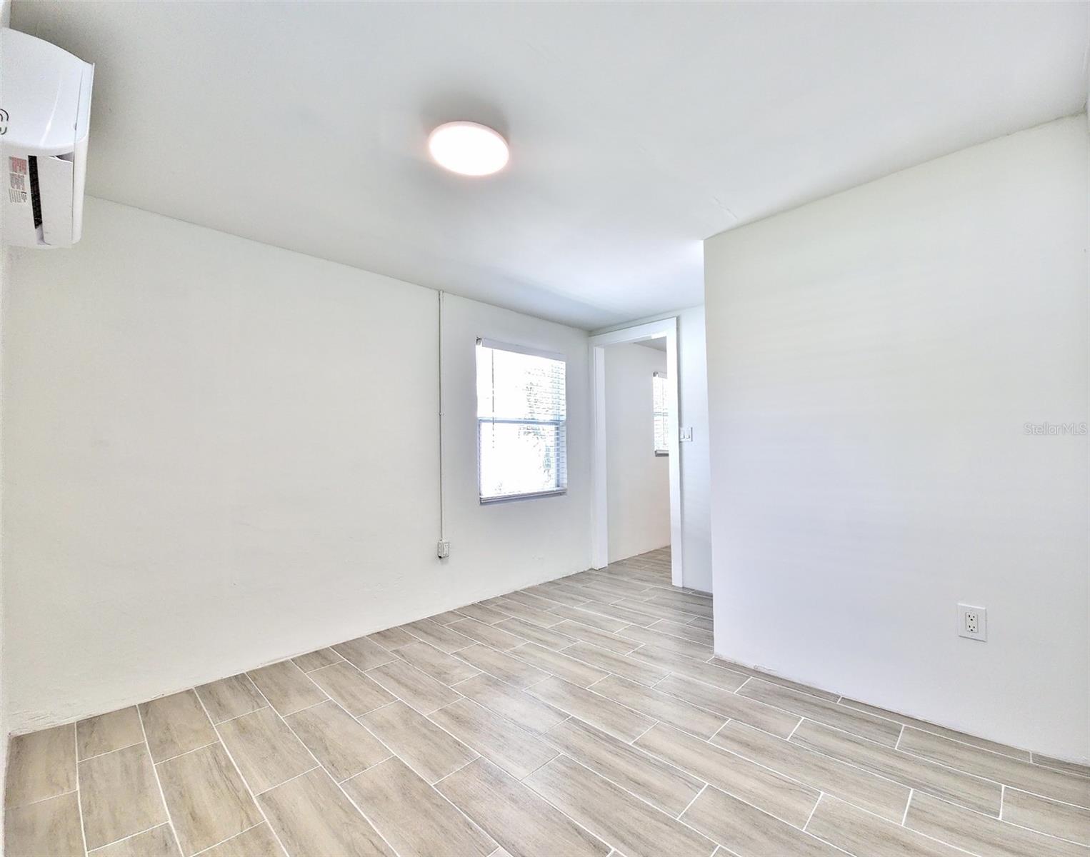 EDGEMERE - Residential