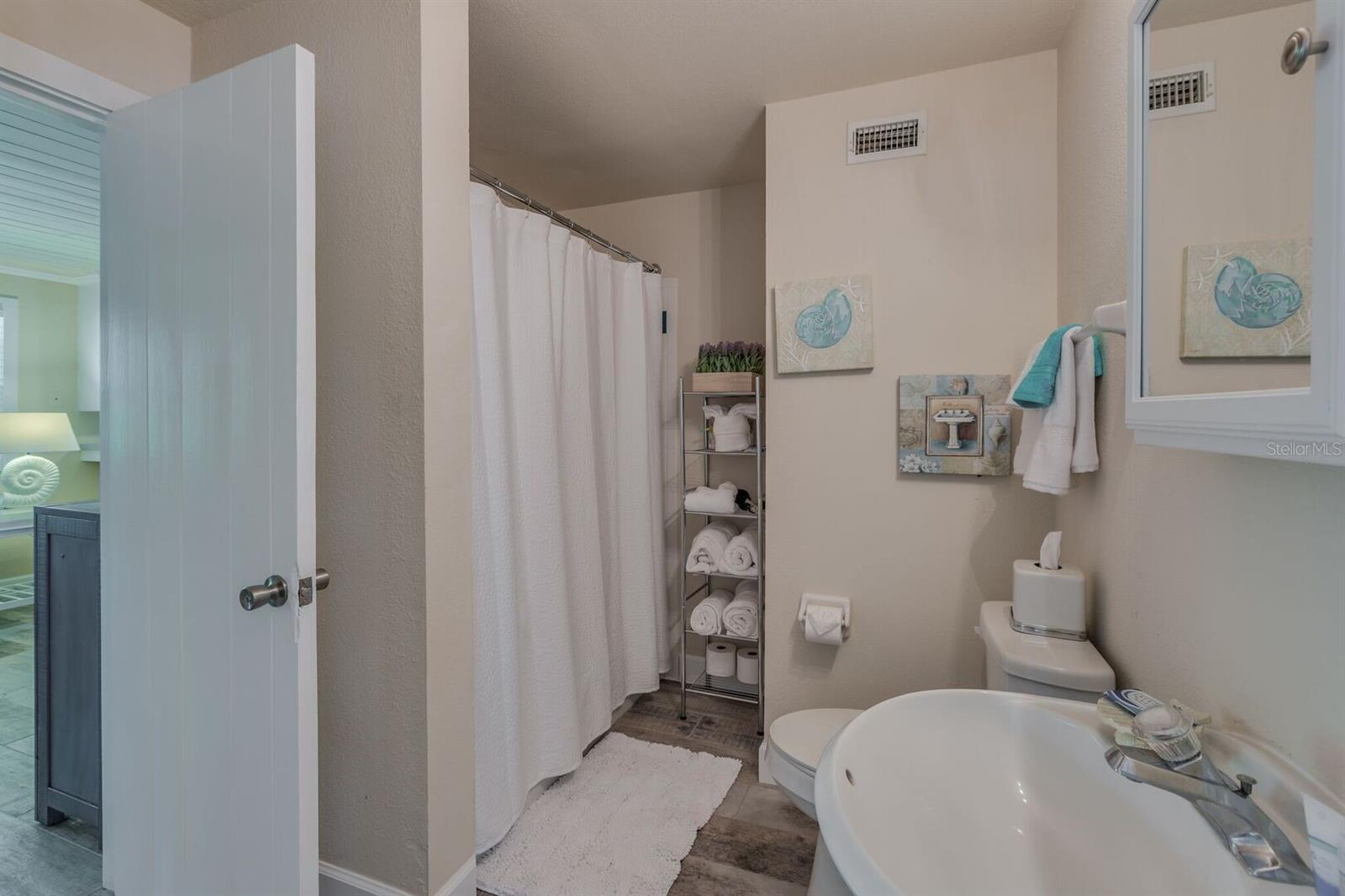 INDIAN ROCK SOUTH SHORE - Residential