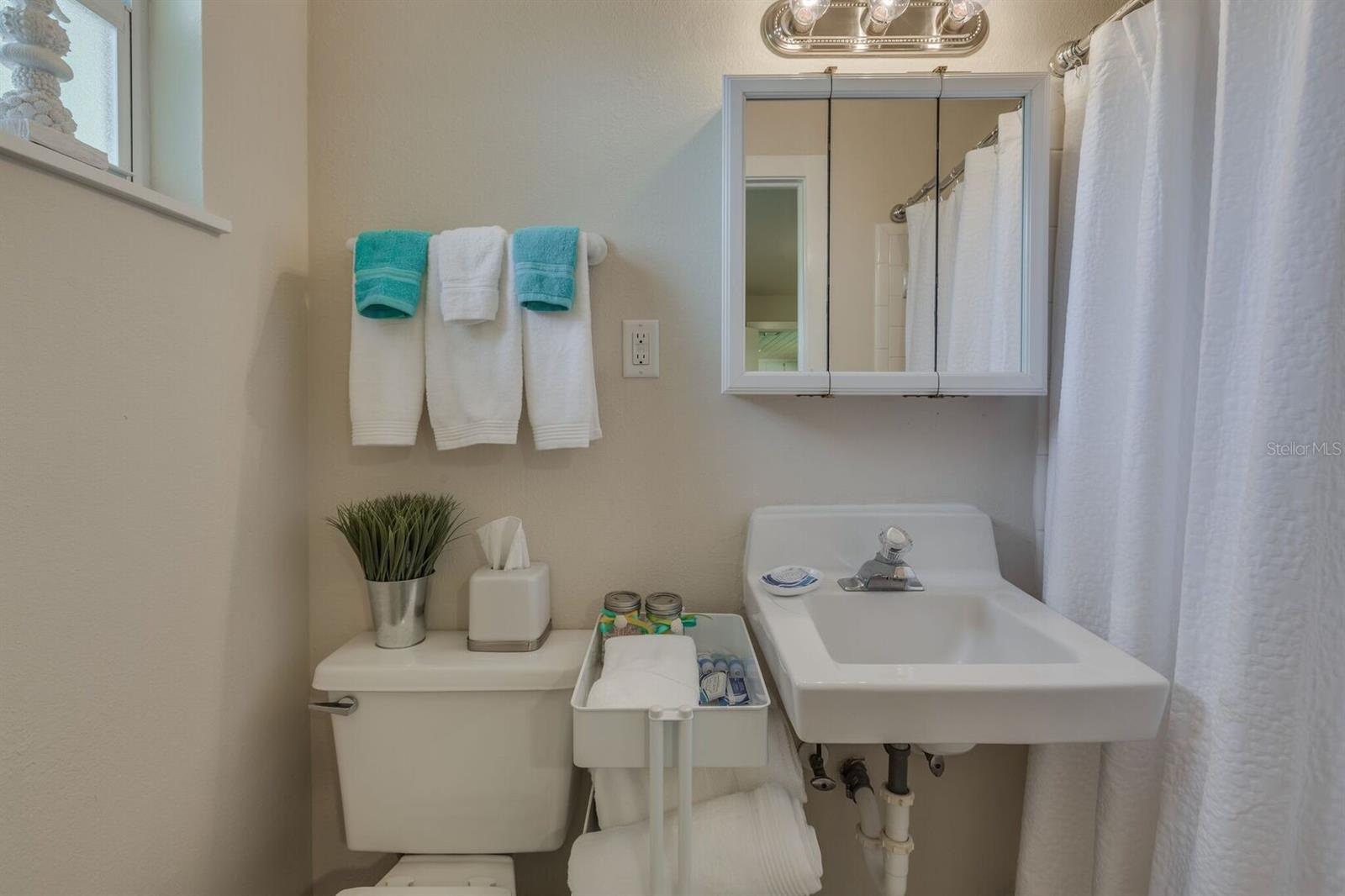 INDIAN ROCK SOUTH SHORE - Residential