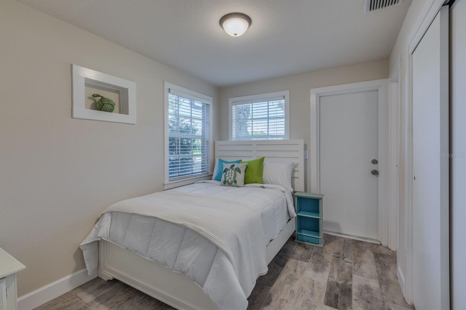 INDIAN ROCK SOUTH SHORE - Residential