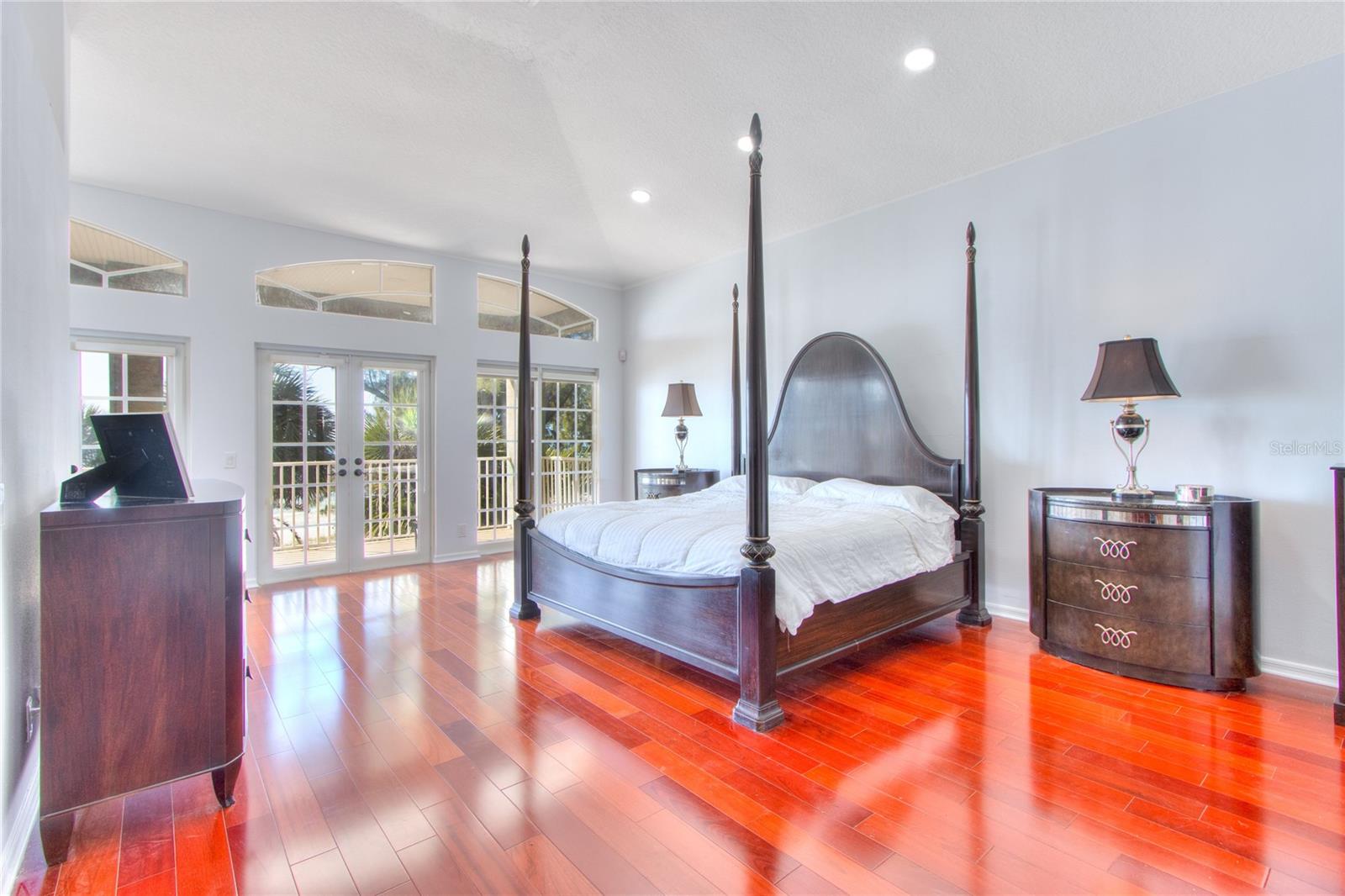 INDIAN ROCK SOUTH SHORE - Residential