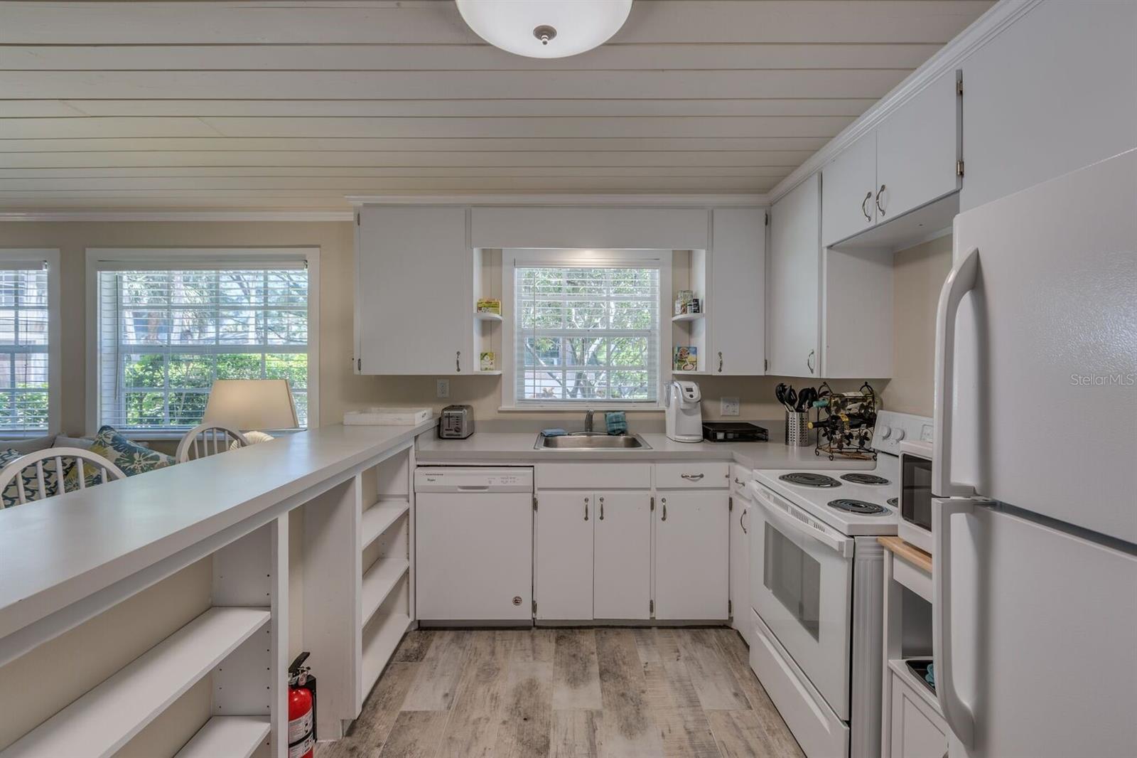 INDIAN ROCK SOUTH SHORE - Residential