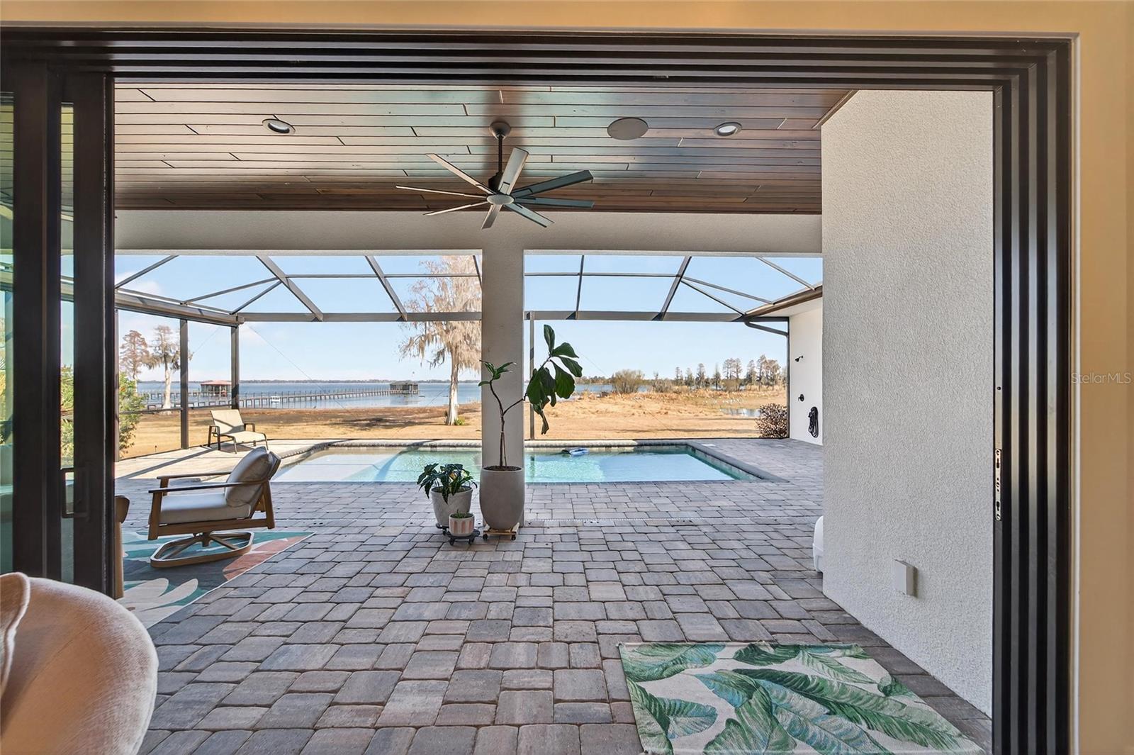 RIVERLAKE - Residential