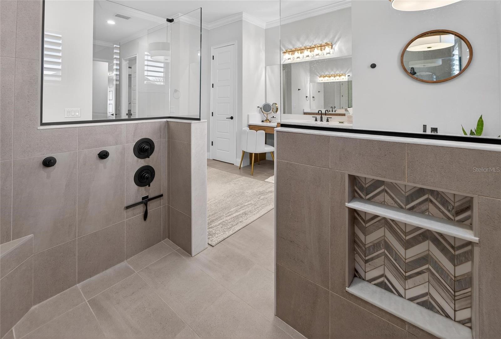 RIVERLAKE - Residential