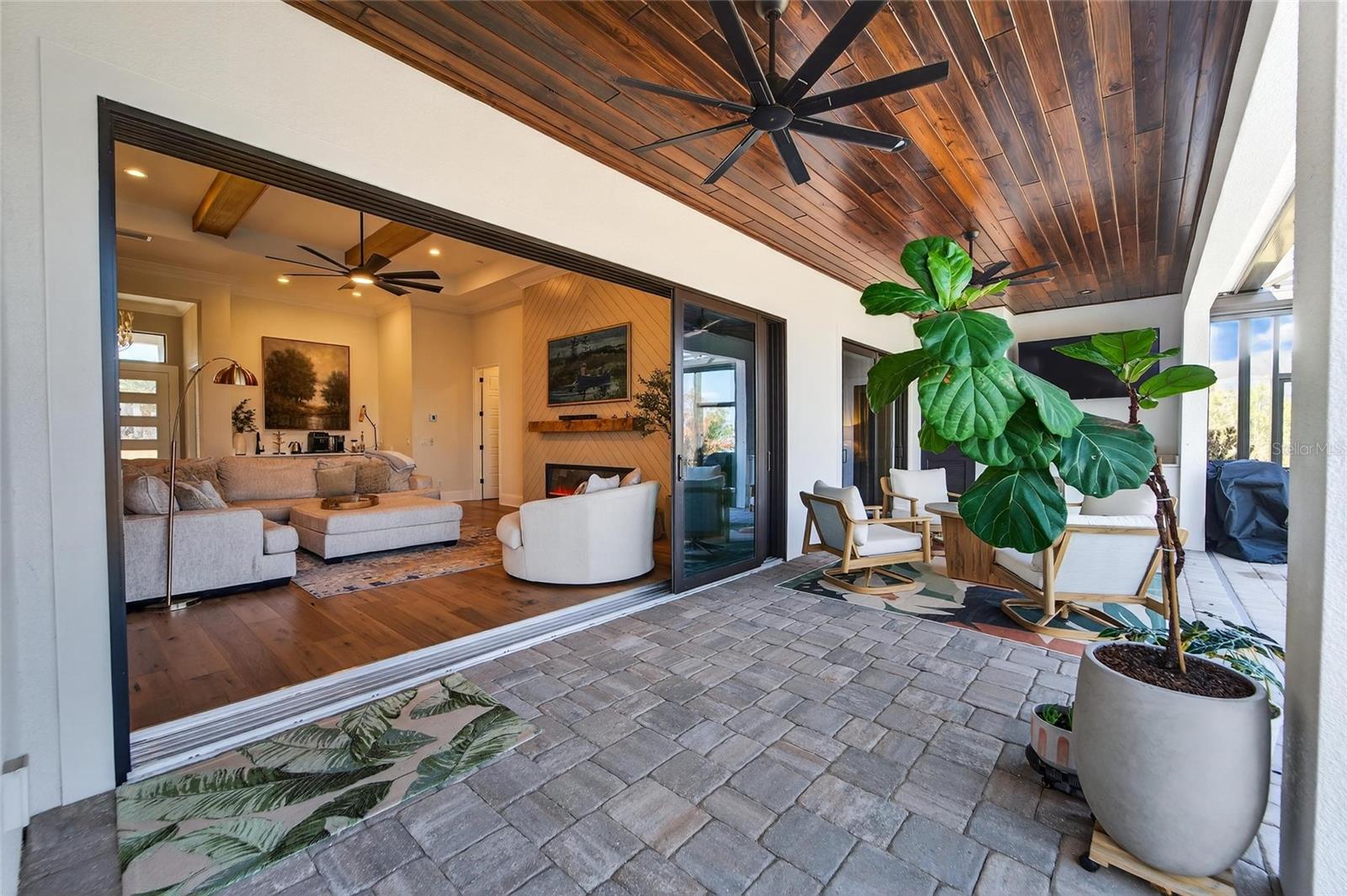 RIVERLAKE - Residential