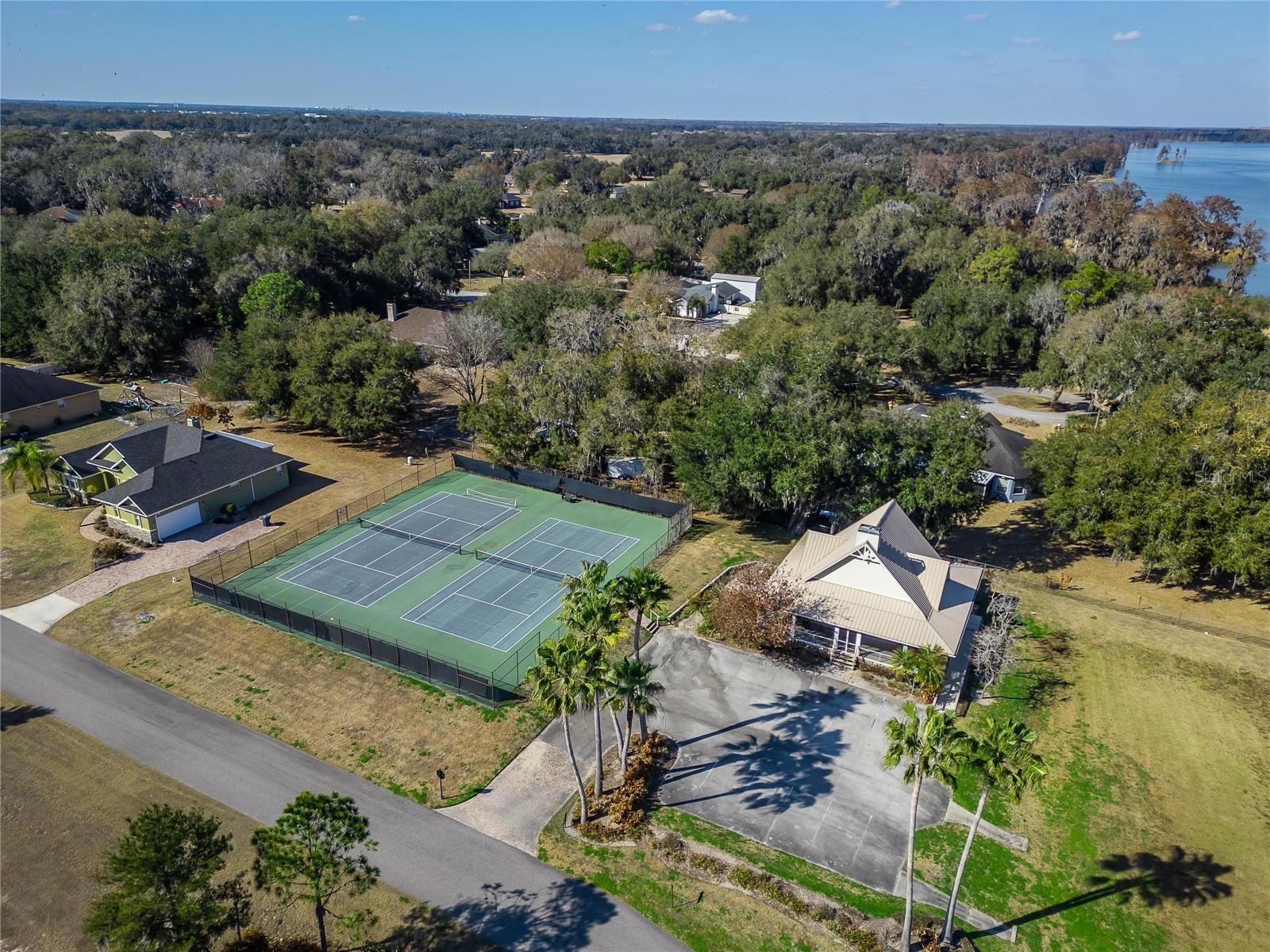 RIVERLAKE - Residential