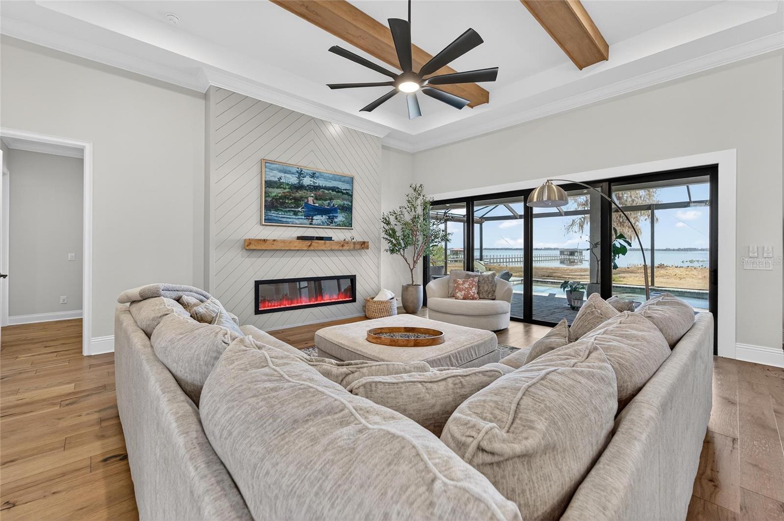 RIVERLAKE - Residential