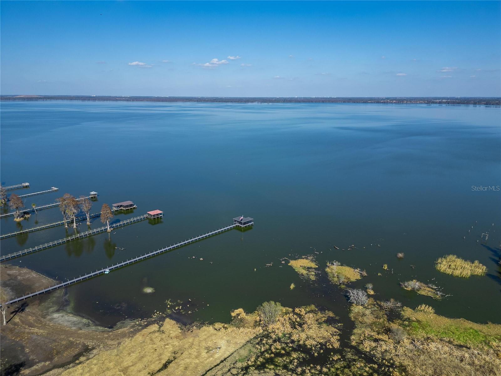 RIVERLAKE - Residential