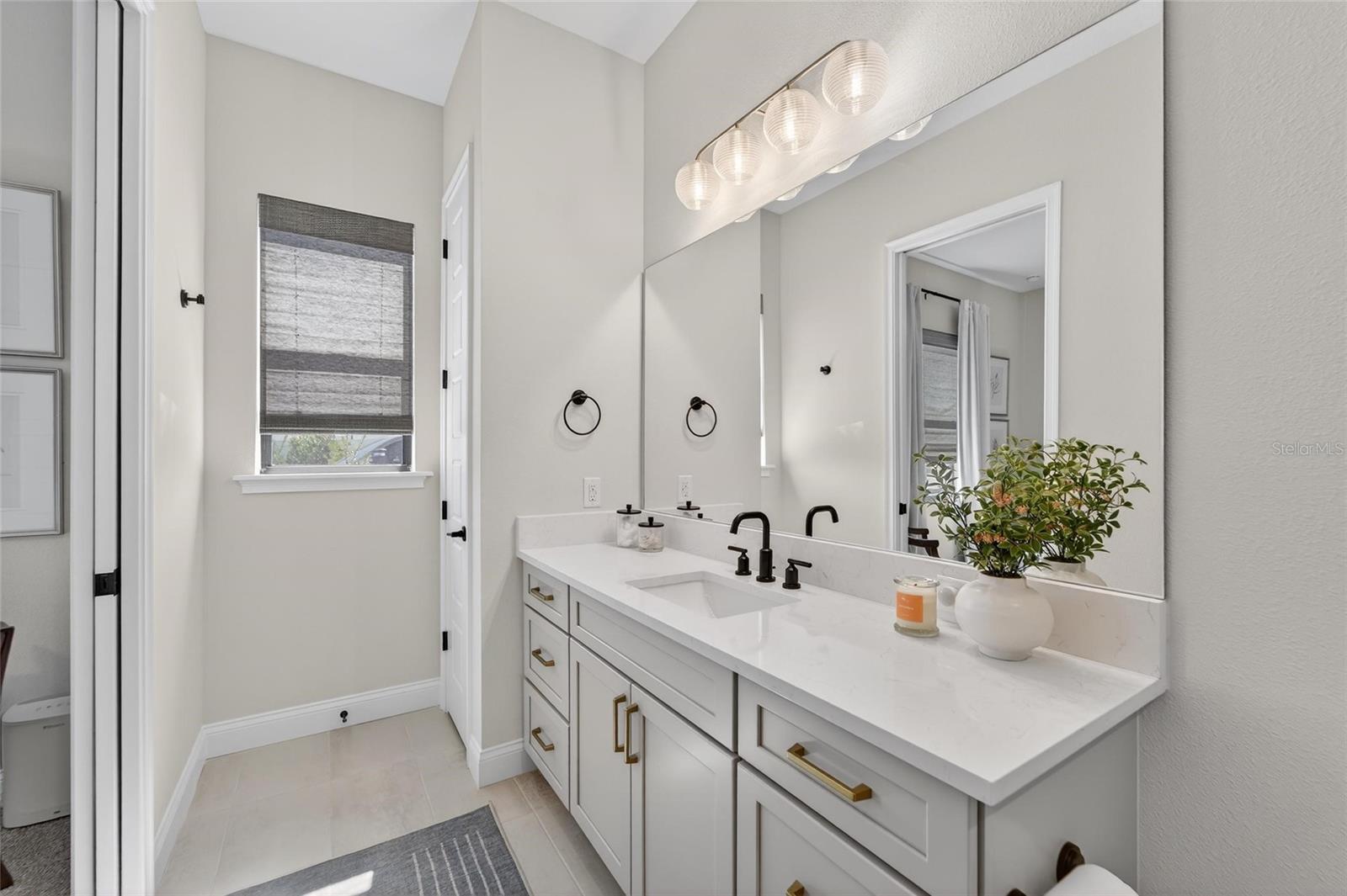 RIVERLAKE - Residential