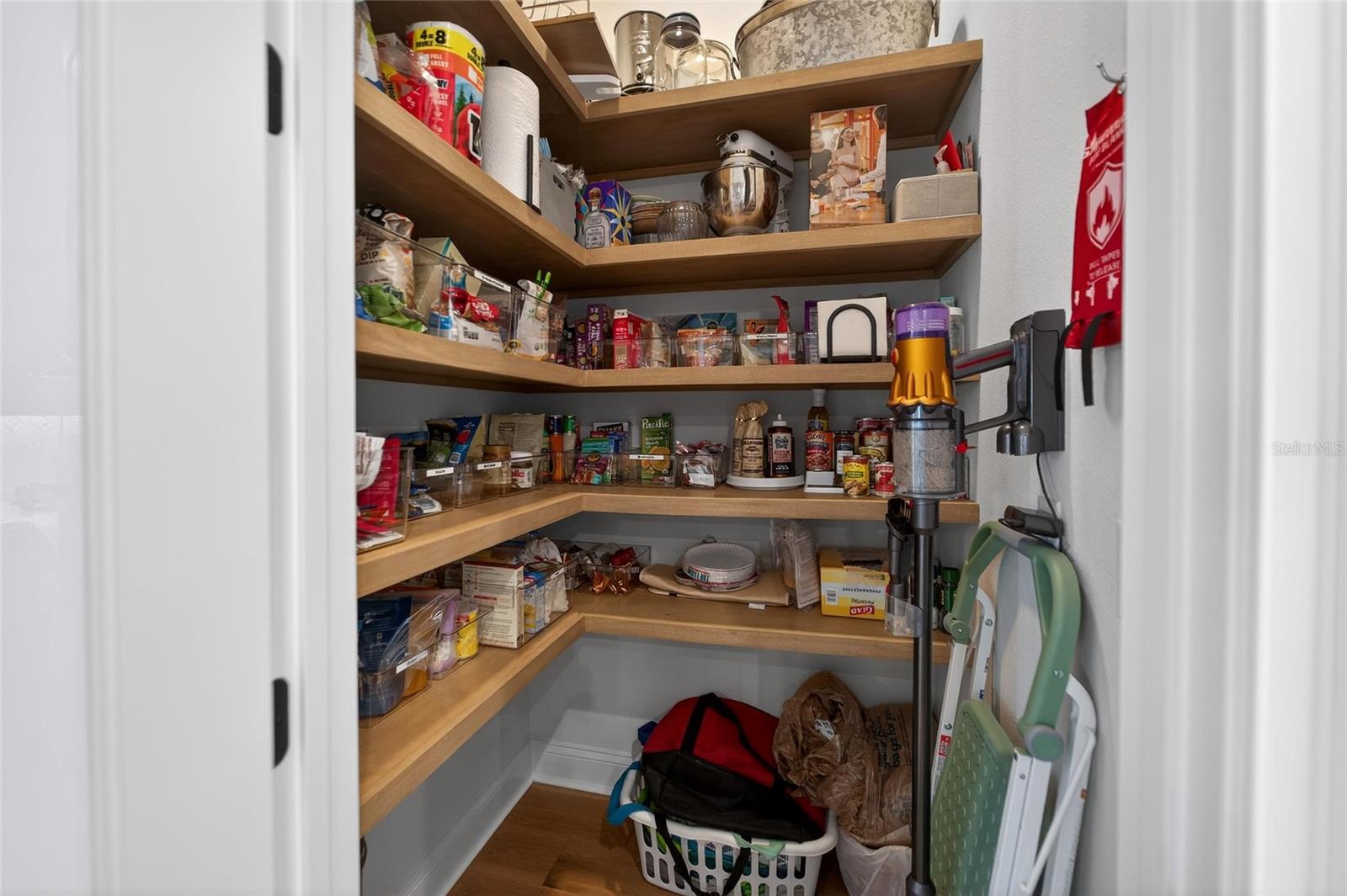 RIVERLAKE - Residential