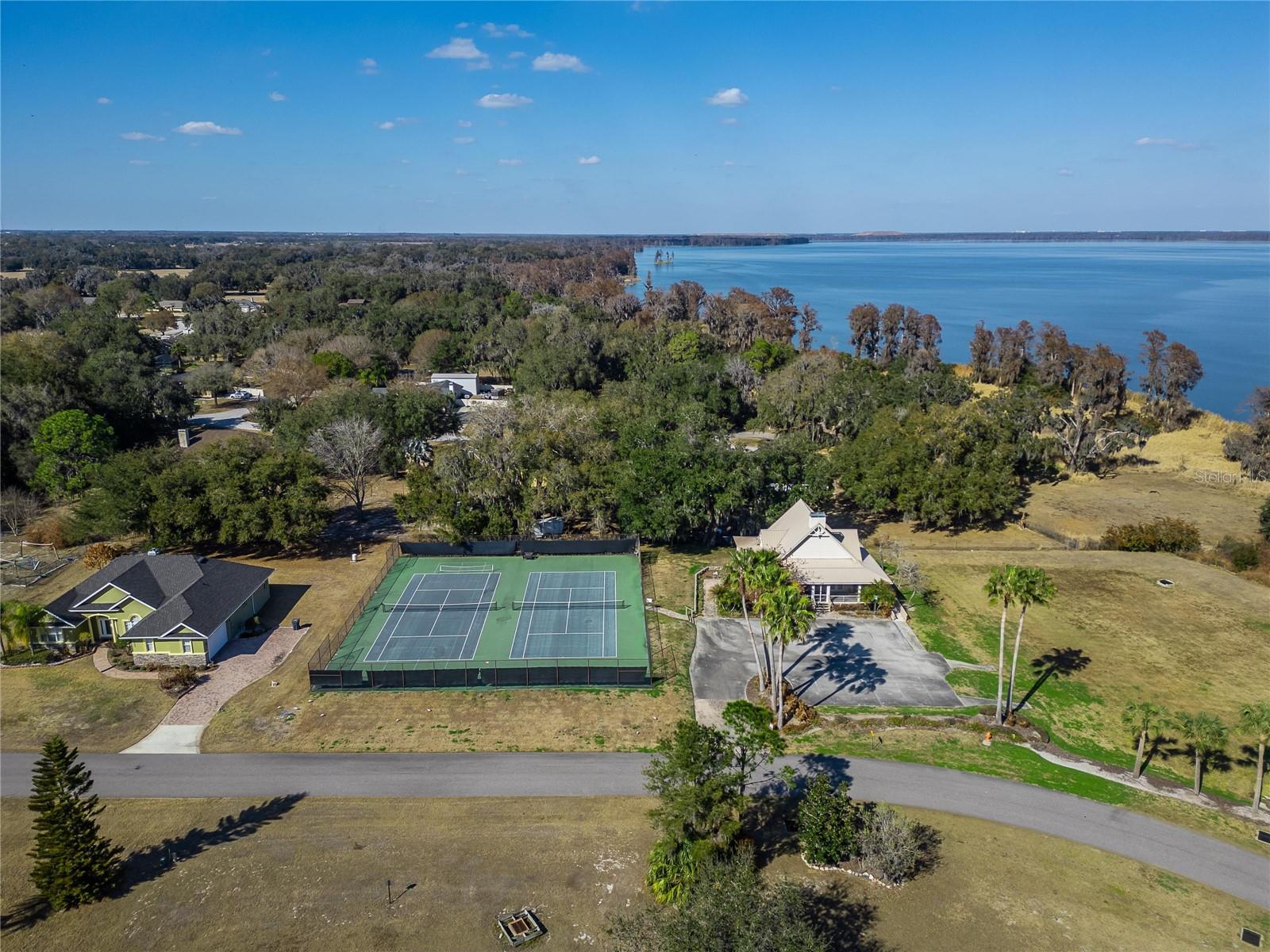 RIVERLAKE - Residential