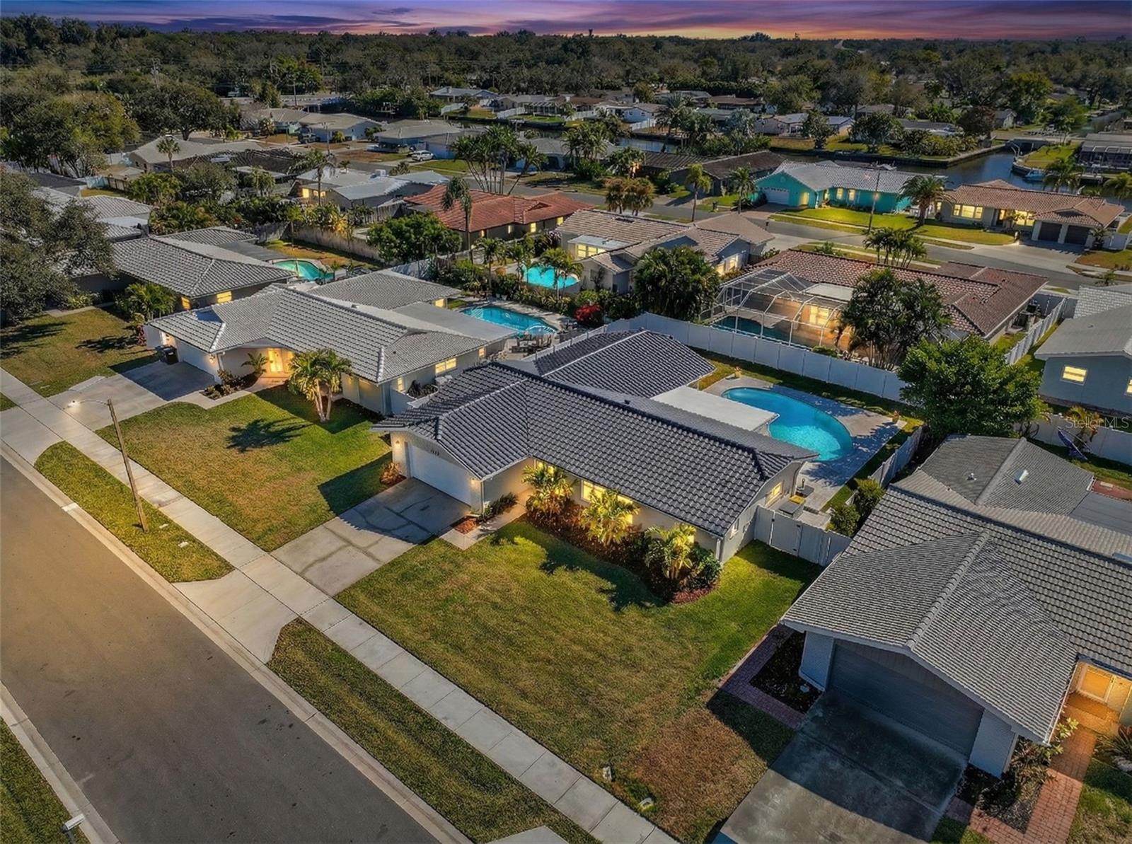 VENETIAN GARDENS - Residential