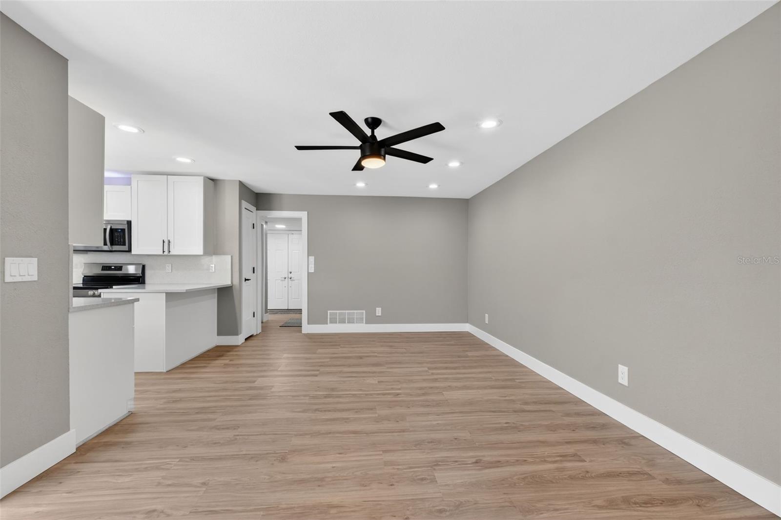 VENETIAN GARDENS - Residential