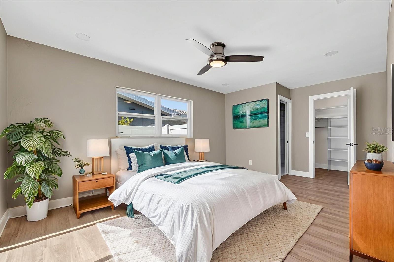 VENETIAN GARDENS - Residential