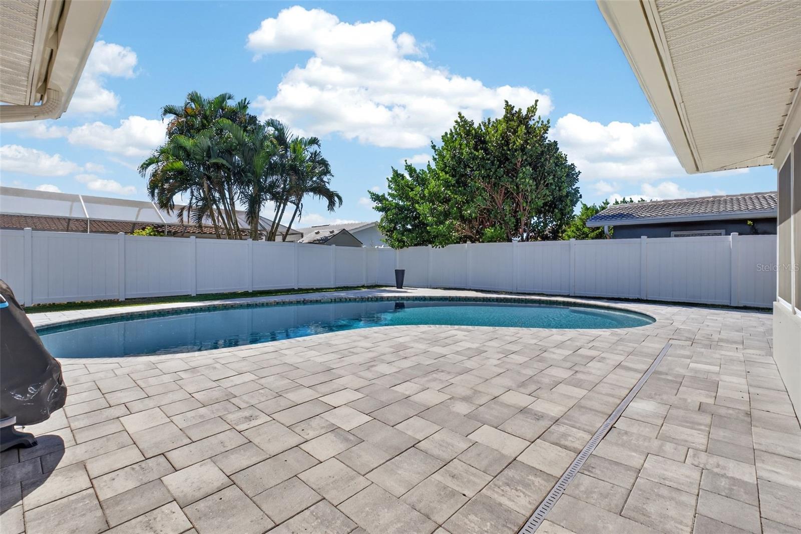 VENETIAN GARDENS - Residential