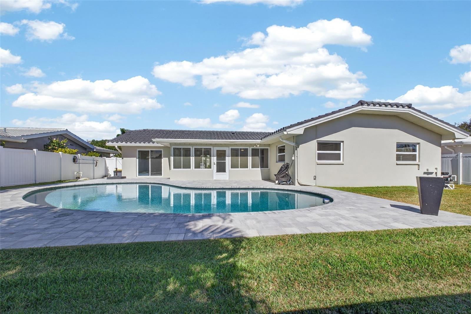 VENETIAN GARDENS - Residential