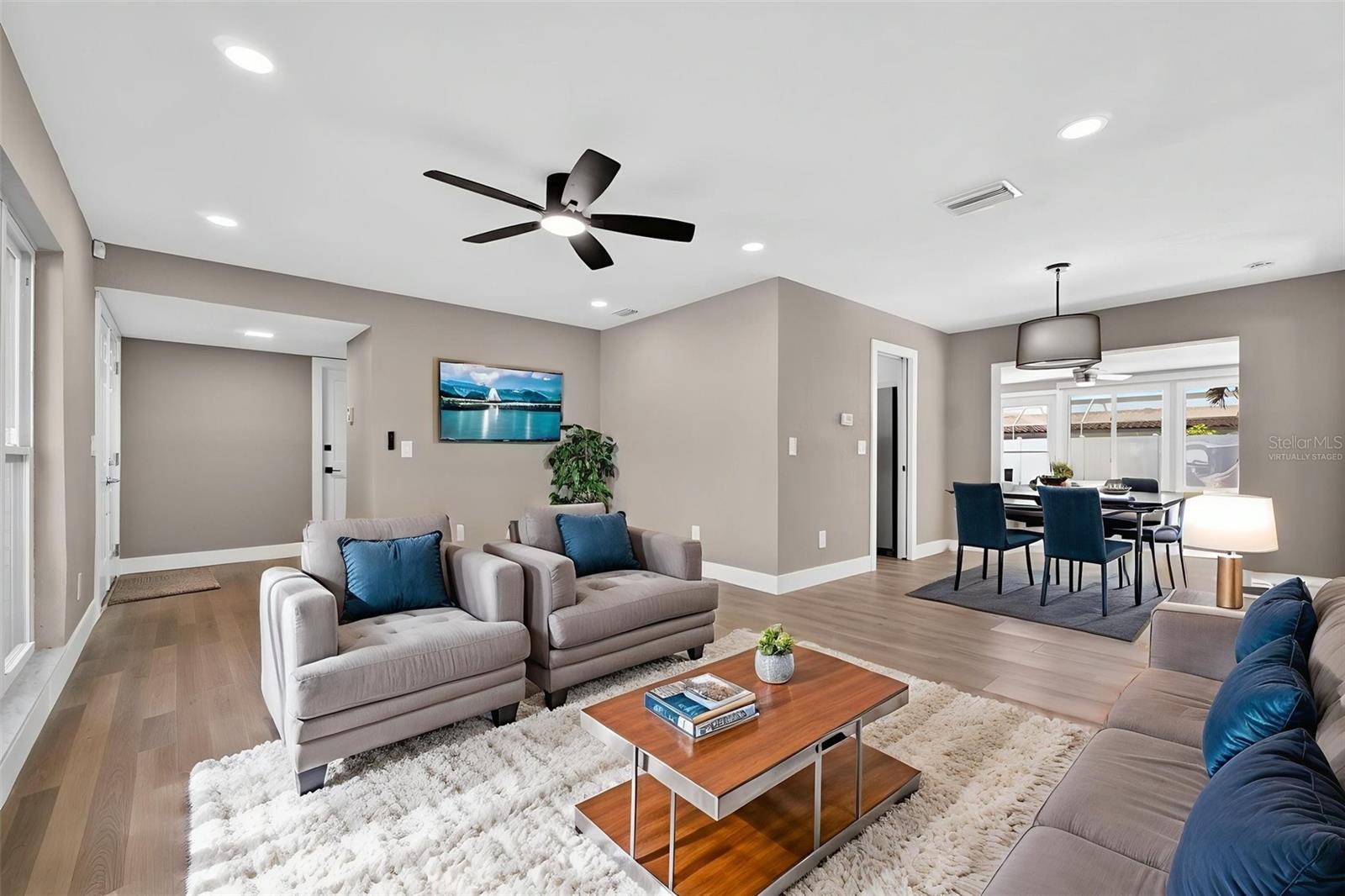 VENETIAN GARDENS - Residential